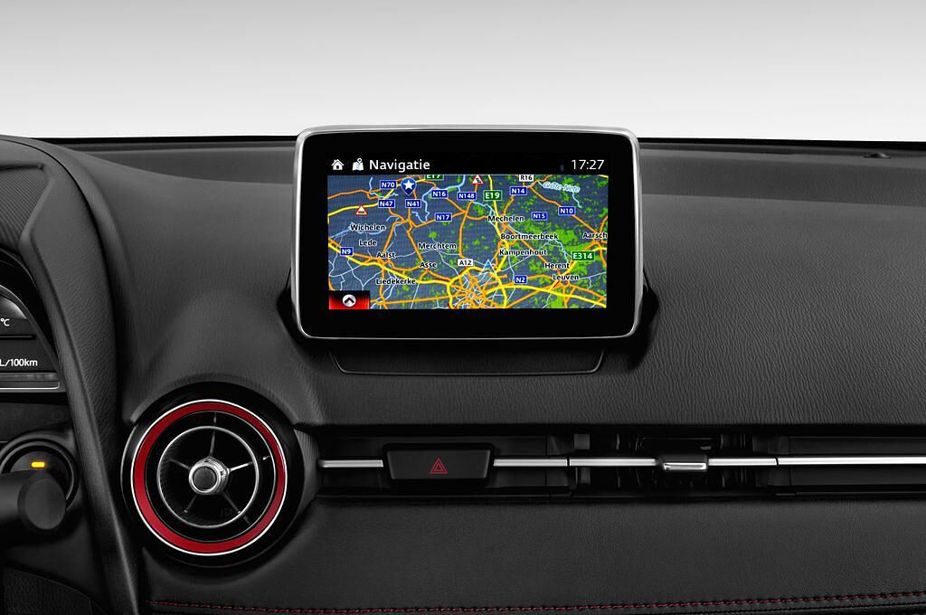 Mazda CX-3 (Baujahr 2015) Sports-Line 5 Türen Radio und Infotainmentsystem