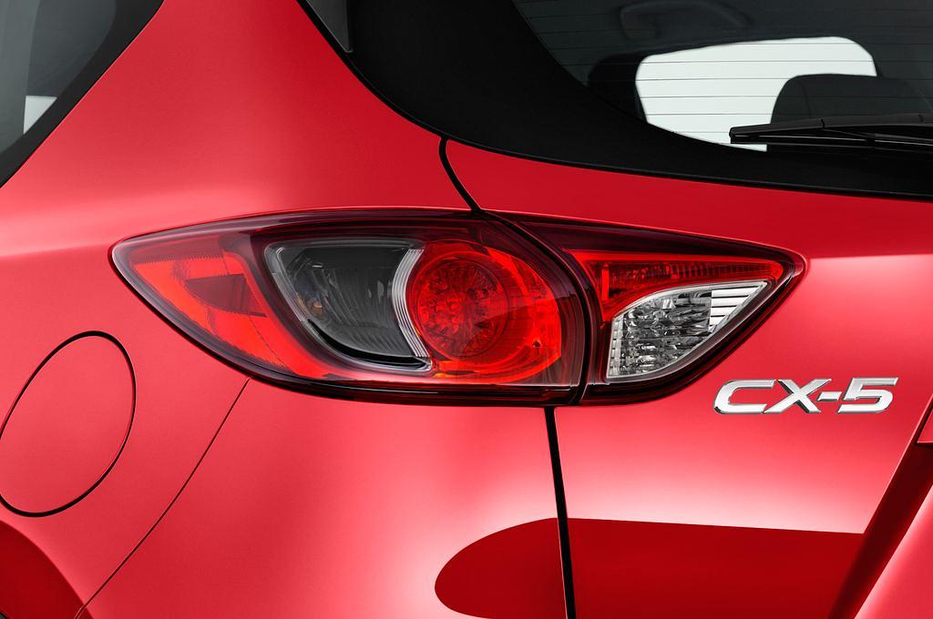Mazda CX-5 (Baujahr 2015) Exclusive-Line 5 Türen Rücklicht