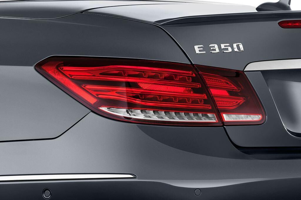 Mercedes E-Class (Baujahr 2013) - 2 Türen Rücklicht