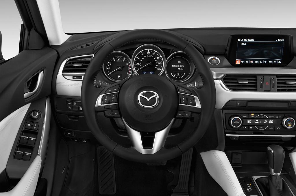 Mazda Mazda6 (Baujahr 2015) Sports-Line 4 Türen Lenkrad