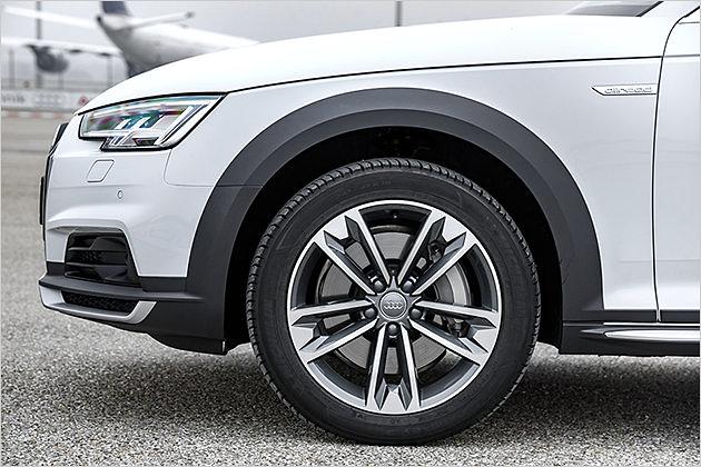 Insgesamt 34 Millimeter mehr Bodenfreiheit bietet der A4 allroad quattro gegenüber einem normalen A4 Avant