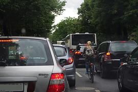 Umfrage: Bereitschaft zur Mobilitätswende - Knapp die Hälfte würde aufs Auto verzichten