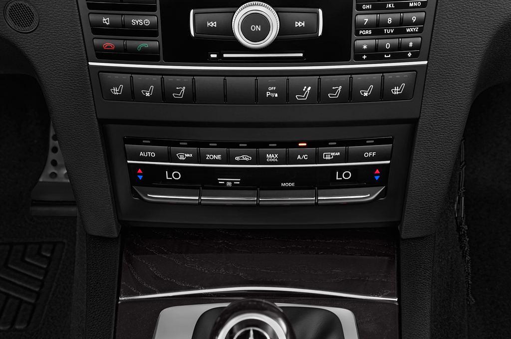 Mercedes E-Class (Baujahr 2012) Avantgarde 2 Türen Temperatur und Klimaanlage