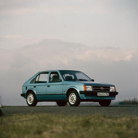Während der 1983 lancierte VW Golf II bis heute im Straßenbild präsent ist, raffte Gevatter Rost die Kadett D schnell dahin