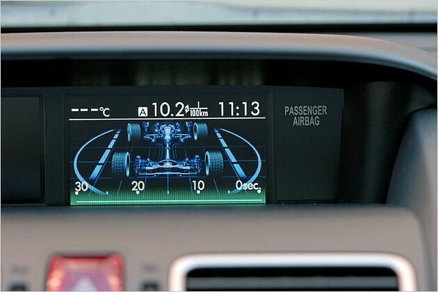 Den XV gibt es ausschließlich mit Allradantrieb, der die Antriebskräfte gleichmäßig auf die Achsen verteilt