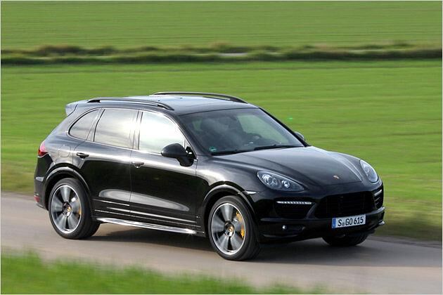 Bis zu 515 Newtonmeter Drehmoment drücken die Insassen regelrecht in ihre Sitze ...