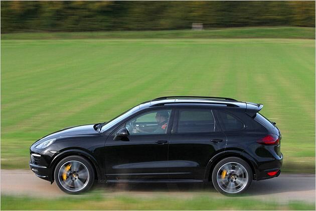 ... und katapultieren den Wagen in 5,7 Sekunden auf Tempo 100