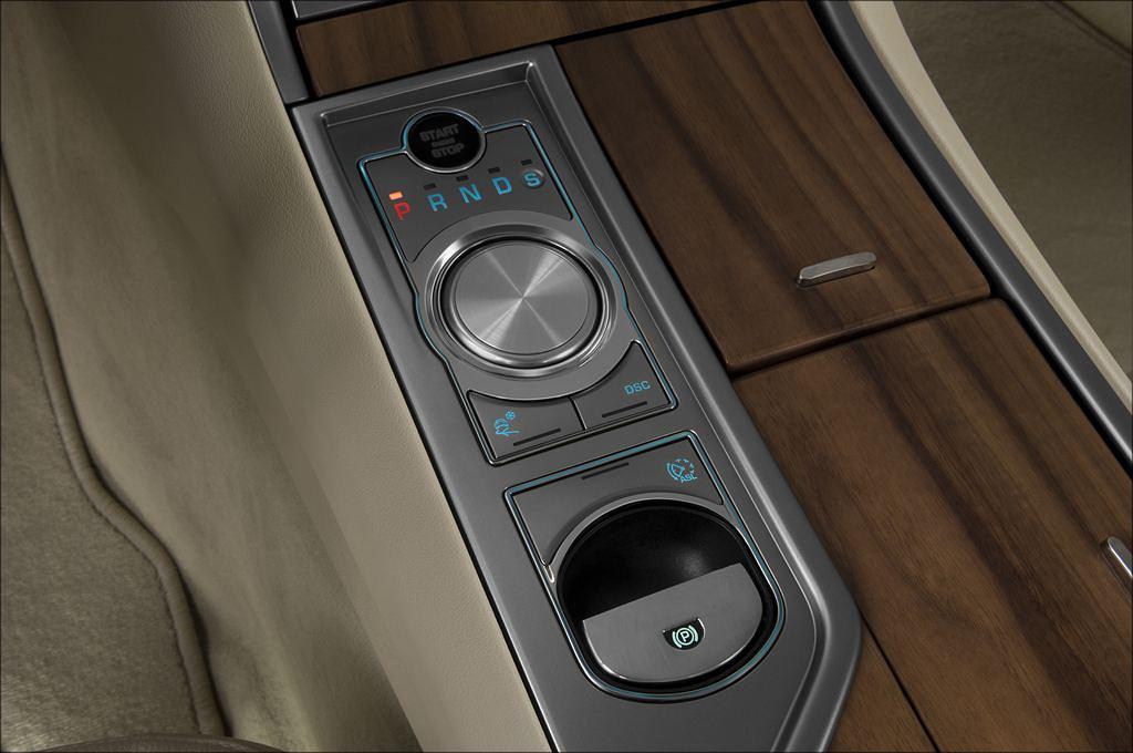 Jaguar XF (Baujahr 2011) Luxury 4 Türen Schalthebel