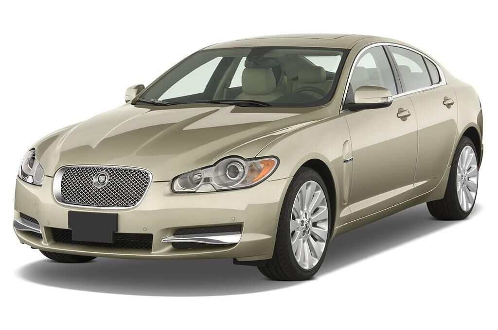 Jaguar XF (Baujahr 2011) Premium Luxury 4 Türen seitlich vorne