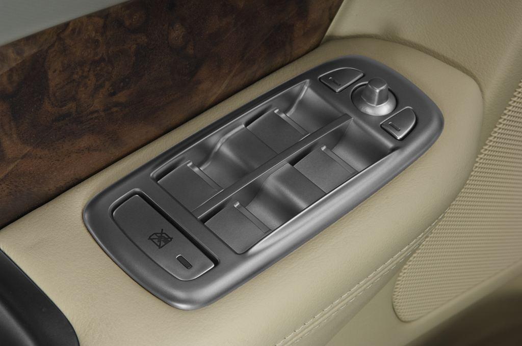 Jaguar XF (Baujahr 2011) Premium Luxury 4 Türen Bedienungselemente Tür