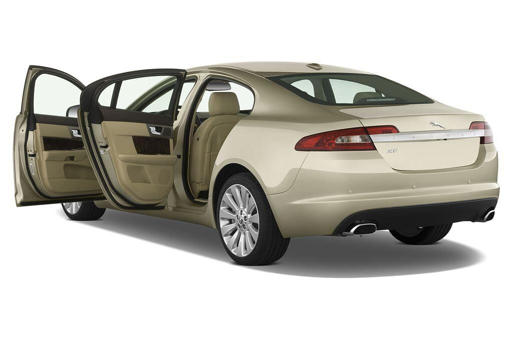 Jaguar XF (Baujahr 2011) Premium Luxury 4 Türen Tür geöffnet