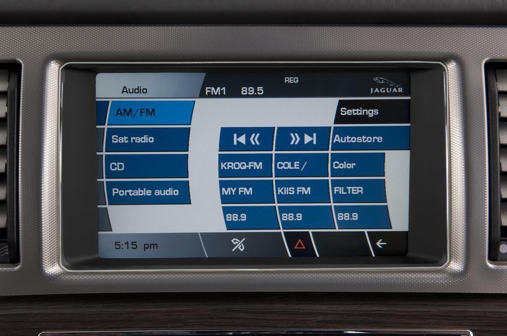 Jaguar XF (Baujahr 2011) Portfolio 4 Türen Radio und Infotainmentsystem