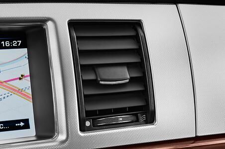 Jaguar XF (Baujahr 2015) 2.2 L Diesel 4 Türen Lüftung