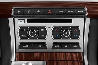 Jaguar XF (Baujahr 2015) 2.2 L Diesel 4 Türen Radio und Infotainmentsystem