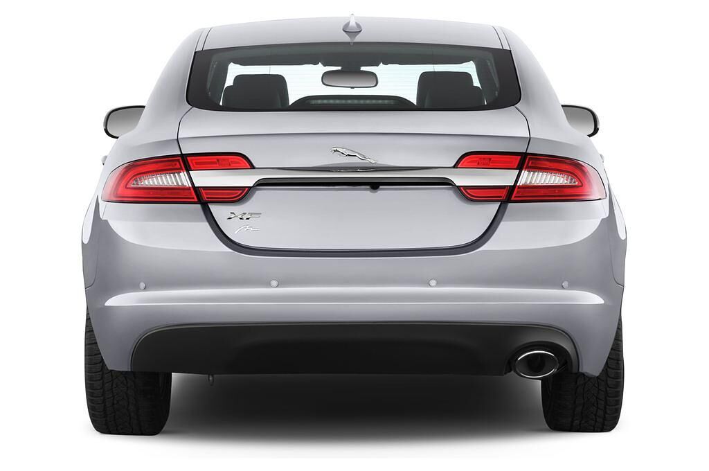 Jaguar XF (Baujahr 2015) 2.2 L Diesel 4 Türen Heckansicht