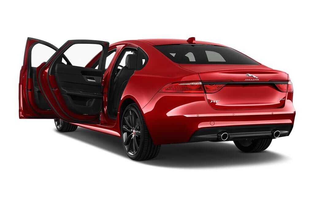 Jaguar XF (Baujahr 2017) R-Sport 4 Türen Tür geöffnet