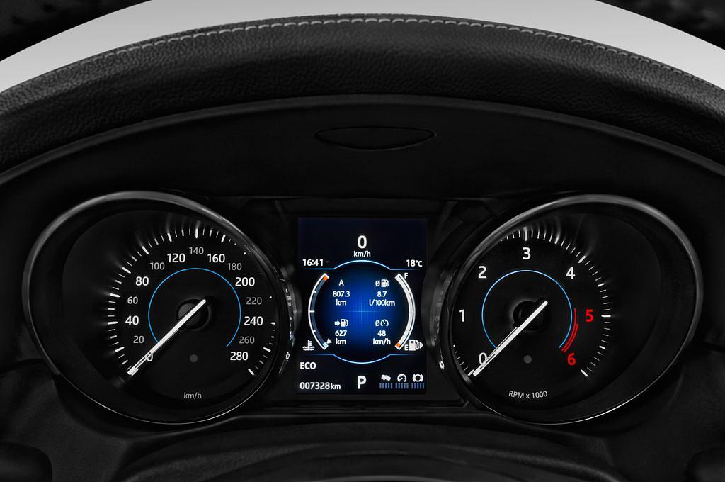 Jaguar XF (Baujahr 2017) R-Sport 4 Türen Tacho und Fahrerinstrumente