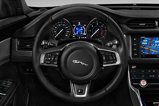 Jaguar XF (Baujahr 2017) R-Sport 4 Türen Lenkrad