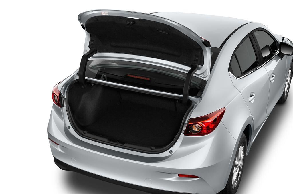 Mazda Mazda3 (Baujahr 2017) Center-Line 4 Türen Kofferraum