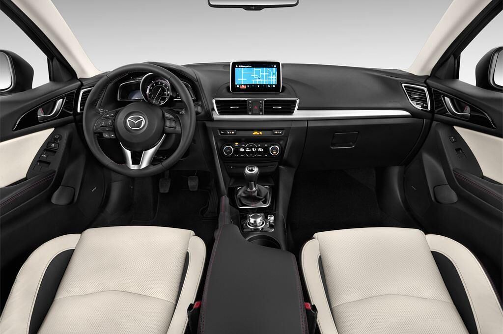 Mazda Mazda3 (Baujahr 2014) Sports-Line 4 Türen Cockpit und Innenraum