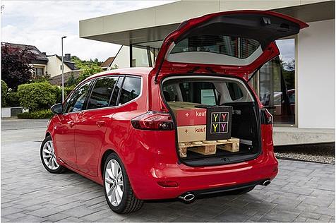 In den Kofferraum passt eine Europalette