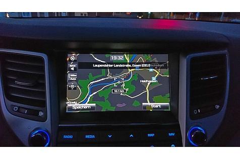 Das Navigationssystem ist gut ablesbar.