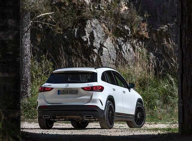 War der Vorgänger eher eine etwas unförmige, aufgeplusterte A-Klasse, verdient der Neue das Prädikat SUV