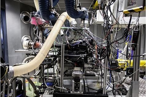 Ob Motoren oder ganze Fahrzeuge - alles kann und wird geprüft.