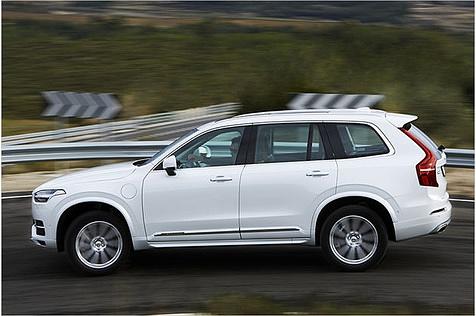 Mit einer Länge von 4,95 Meter ist der Volvo XC90 ein ganz schöner Brocken