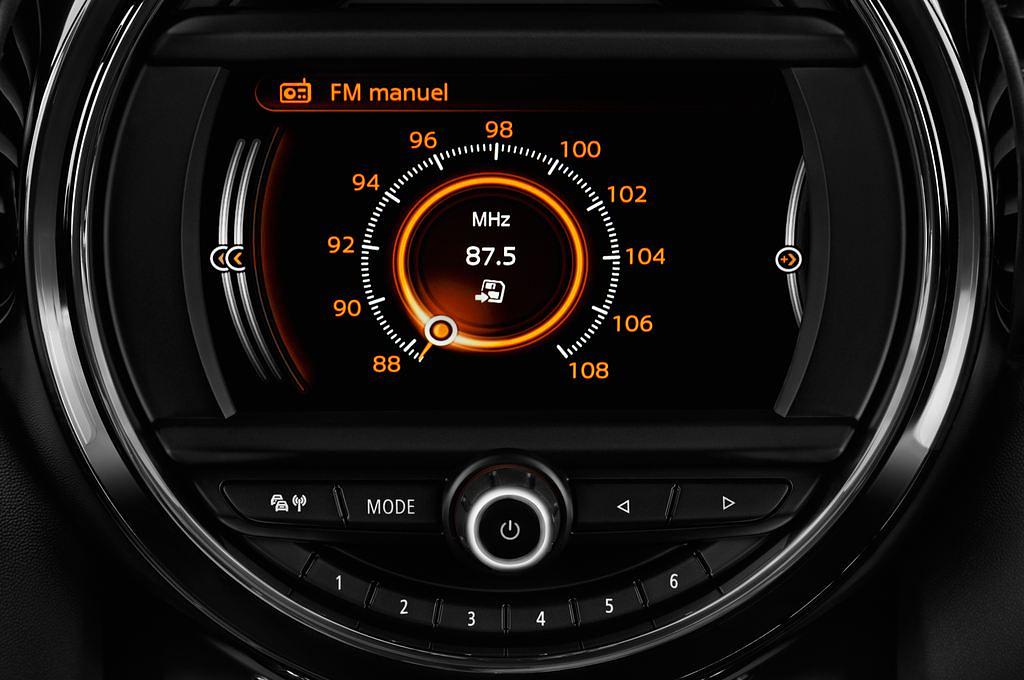 MINI MINI (Baujahr 2017) Cooper S 2 Türen Radio und Infotainmentsystem