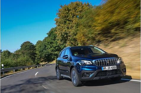 Der Suzukis SX4 S-Cross steht ab Mitte September beim Händler
