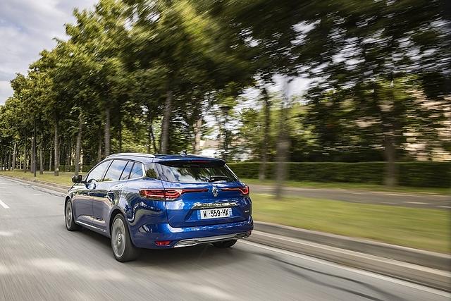 Die Höchstgeschwindigkeit beläuft sich auf 183 km/h