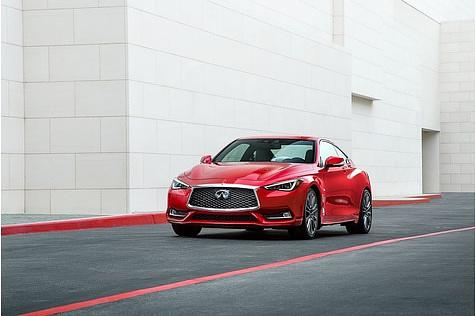 Der Infiniti Q60 kommt mit zwei Motorvarianten auf den Markt.