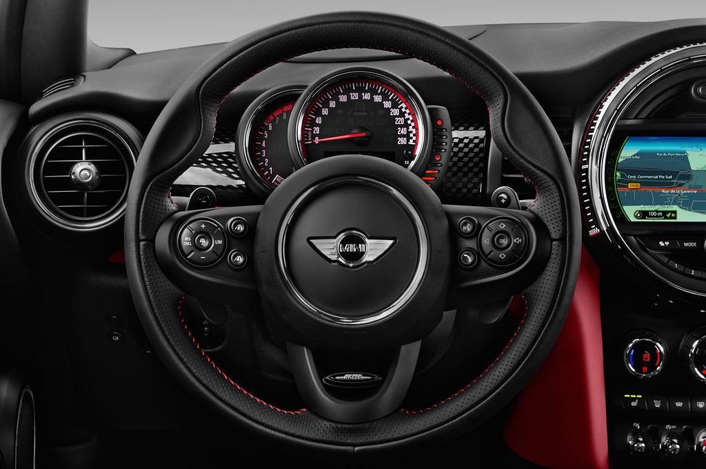 MINI MINI (Baujahr 2017) JCW 3 Türen Lenkrad