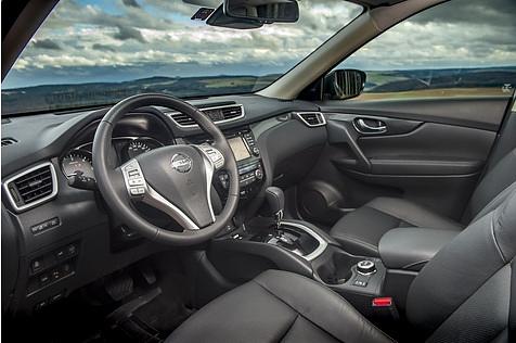 Typisches Nissan-Cockpit