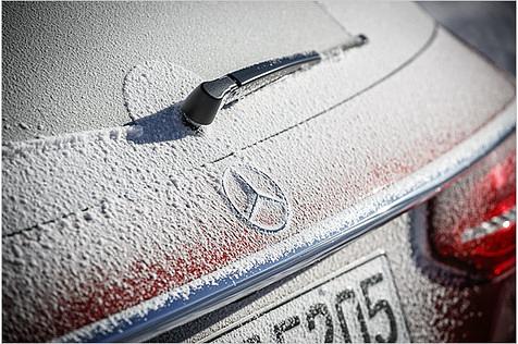 Richtig Schnee aufwirbeln kann man mit dem E 350 d 4Matic. Unter der Haube steckt dann ein Dreiliter-V6 mit 258 PS und 620 Newtonmeter Drehmoment