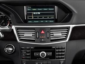 Mercedes E-Class (Baujahr 2011) E350 4 Türen Radio und Infotainmentsystem