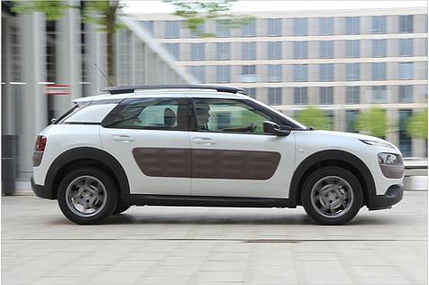 Mit einer Länge von 4,16 Meter rangiert der C4 Cactus oberhalb der Kleinwagen-Klasse