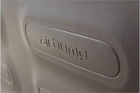 Die Luftpolster sollen vor Rempeleien schützen