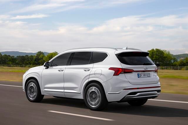 Der neue Hyundai Santa Fe ist auf 4,79 Meter in der Länge gewachsen