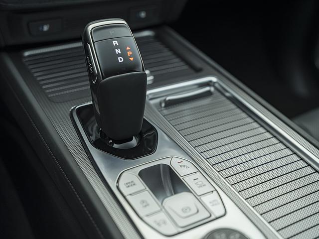 Die neue Automatik hat nicht nur jetzt acht statt sieben Stufen, sondern überzeugt auch mit schnellerer Reaktion