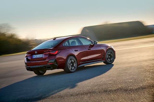 HInten gibt es eine große Klappe