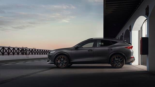 Für den Vortrieb sorgt der 2,5-Liter-Benziner von Audi