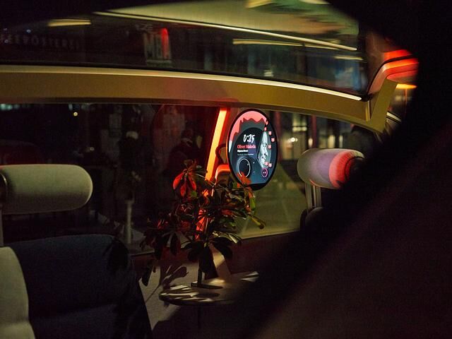 Auch innen gibt es variables Licht, das für wohnliches Ambiente sorgt