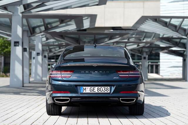 Das Heck des G80 wirkt sehr vornehm