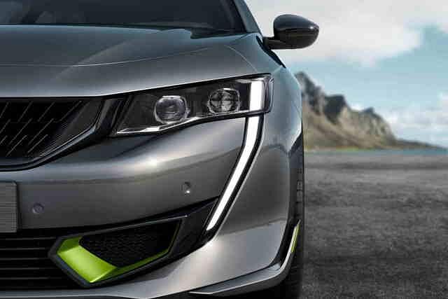 Mit seinen neonfarbenen Akzenten fällt der 508 PSE auf, wirkt damit aber keineswegs peinlich 