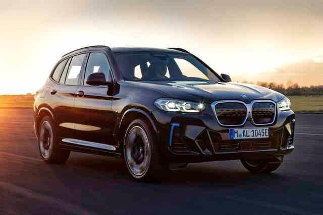 BMW iX3 Modellpflege - Kaum da, schon geliftet