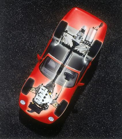 Der Porsche 968 gehörte zu der seltenen Spezies der Transaxle-Sportwagen, bei denen der Motor vorne und das Getriebe hinten montiert waren