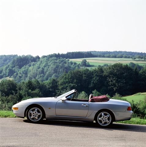 Heute gilt der einst stärkste Vierzylinder-Sportwagen Kult – und die Clubszene feiert das Erreichen des Oldtimerstatus mit mehreren Events