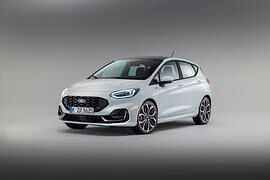 Ford Fiesta Facelift - Pflaume in der Mitte, Kamera oben